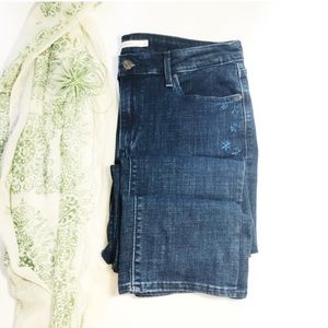 Levis Mid Rise Skinny Blue Denim Jeans 33 x 32 Stretch Dark Wash Embroidered NWT